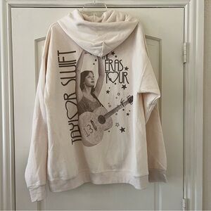 Taylor Swift The Eras Tour Hand Heart Fearless Cream Hoodie Size XL